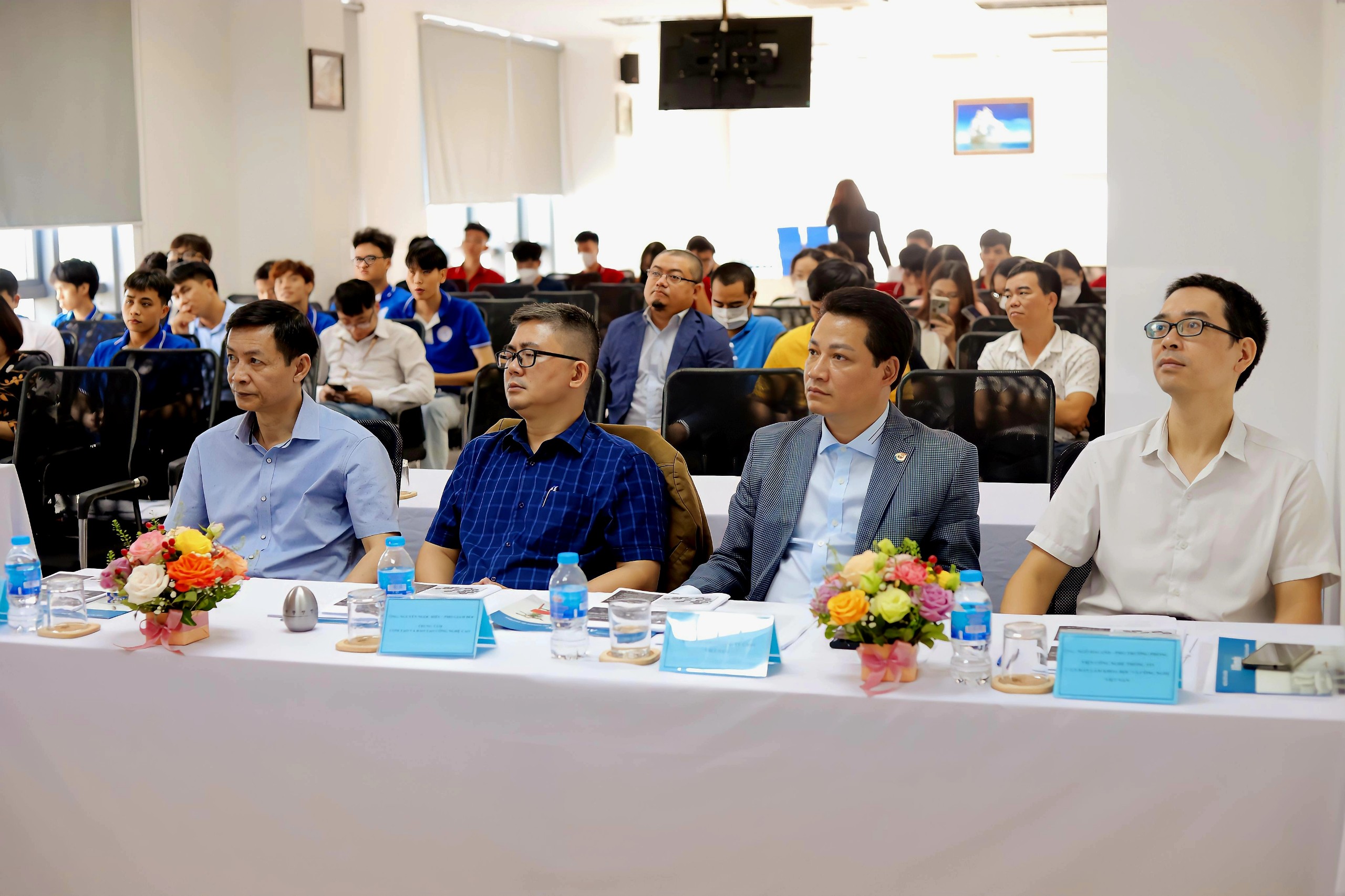 Bán kết cuộc thi Hòa Lạc Startup Challenge 2022 
